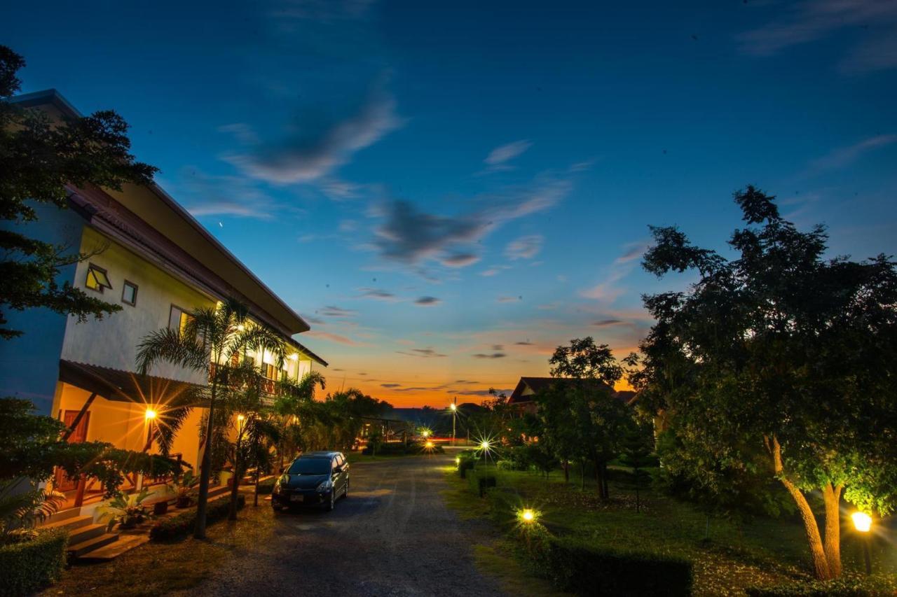 Chiang Kham Tai Lue Resort Ban Ngun Buitenkant foto